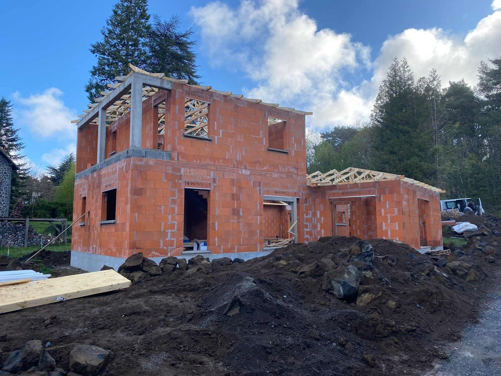 Chantier maçonnerie et fondations - entreprise bâtiment autour de Clermont-Ferrand